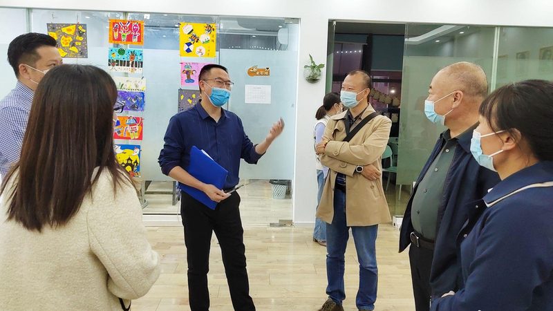 研究生培训教材的购买渠道主要有线上和线下两种。以下是两种渠道的优缺点对比：