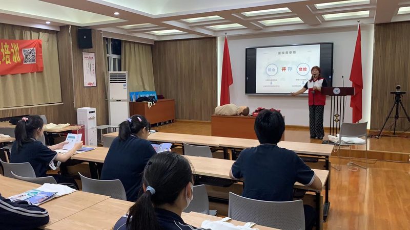 小标题：考研辅导老师，你的“良师益友
